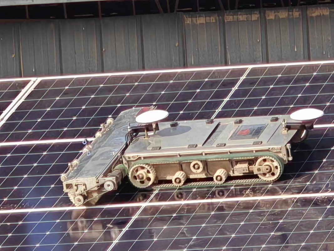 Xi'an manufacturer large power station solar panel cleaning robot