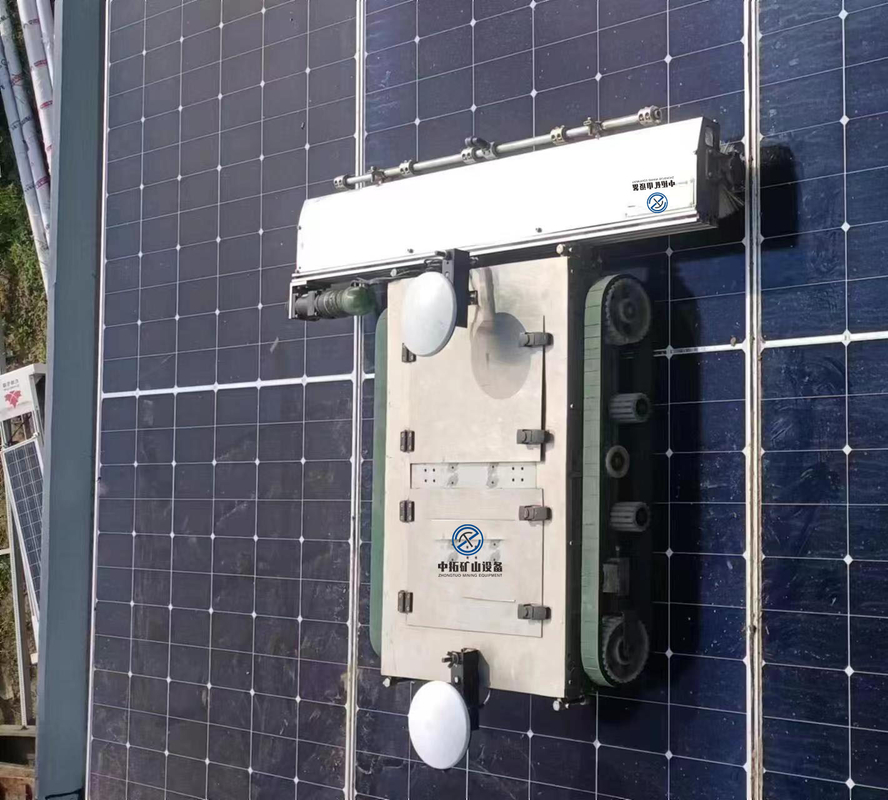 Hight  Efficient Cleaning Intelligent Remote Control Solar Panel Cleaning Machine