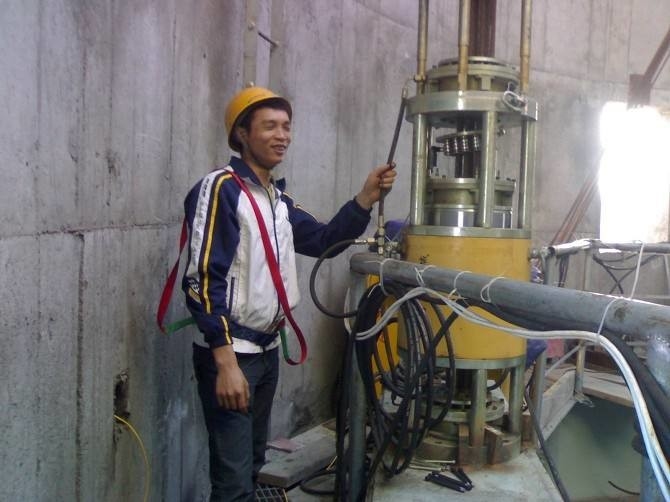 50Ton 100Ton 150Ton 250 Ton 500Ton Hydraulic Synchronous Lifting System Strand Jacks